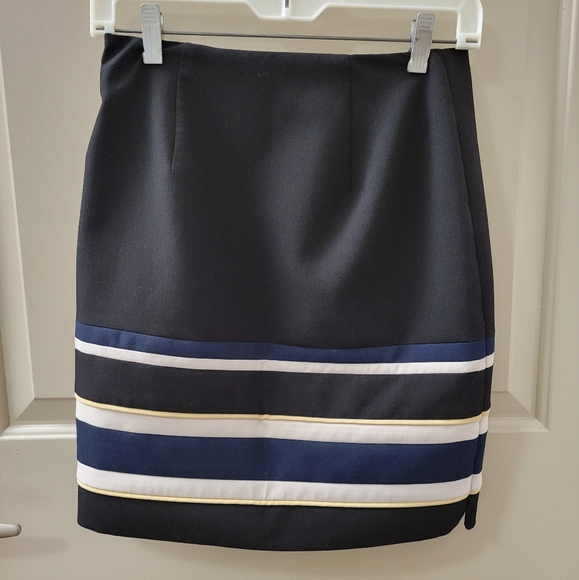 WHBM Sweater & Skirt Set - Picture 4 of 5